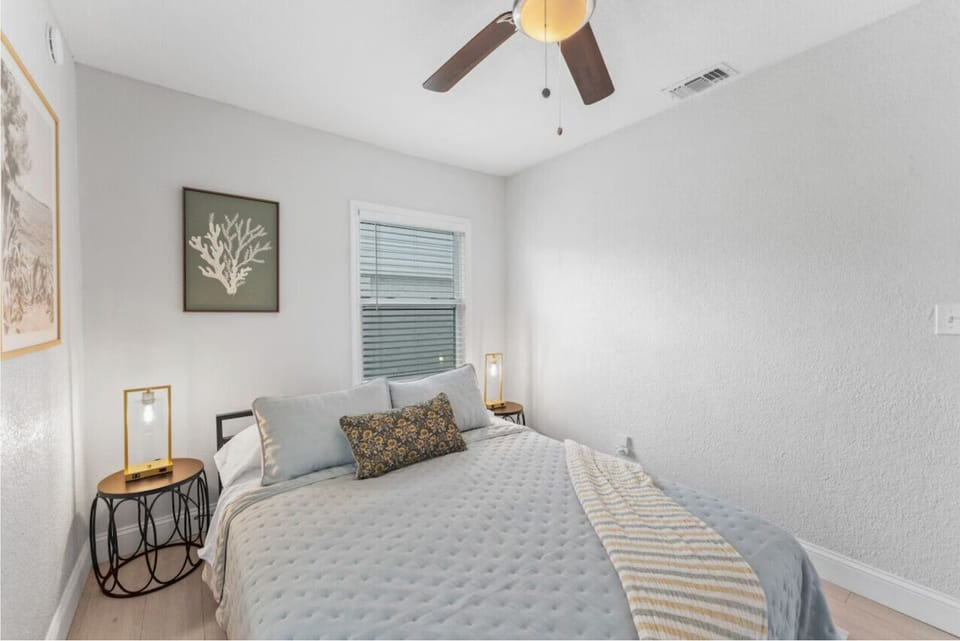 915NicholsonSt SuiteA Bedroom2