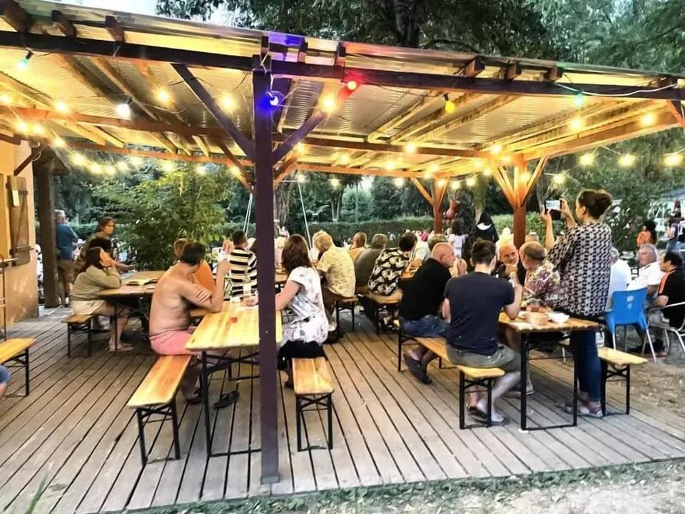 Outdoor dining