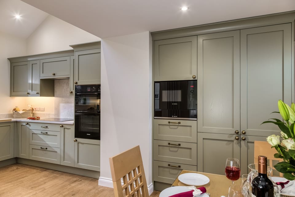 The well-equipped, modern kitchen