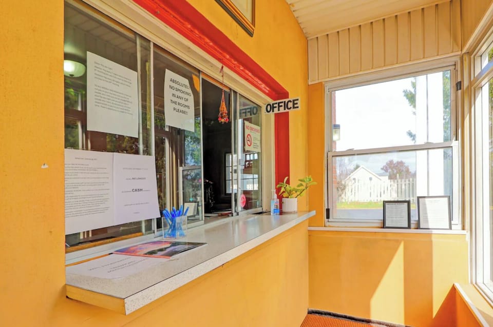 Check in smoothly at the service window with helpful local info.