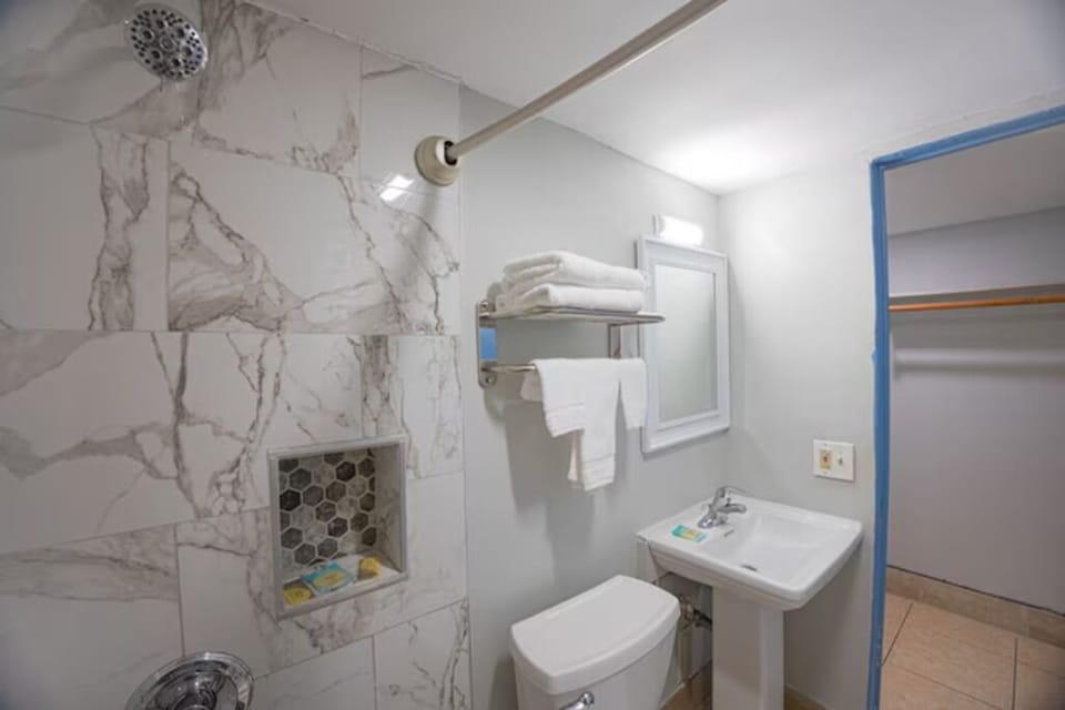 Start your day easily with fresh towels and a clean vanity.