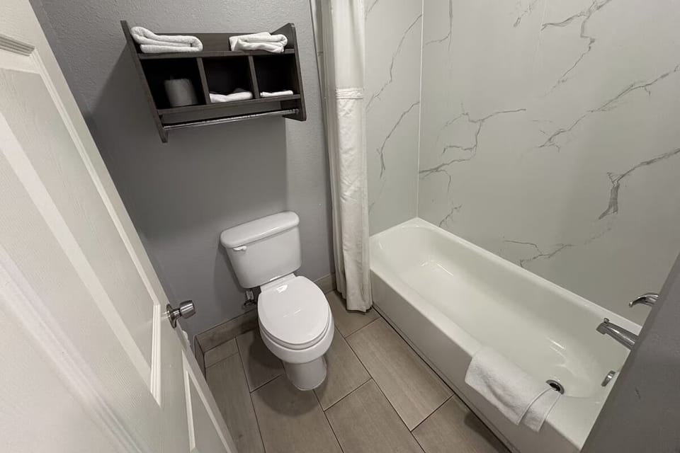 Start mornings smoothly with a bright bath and tidy storage.