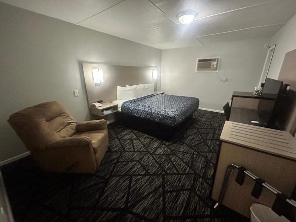 Bedroom. Interior and views may vary based on location and availability.