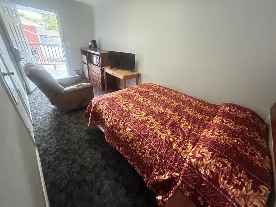 Bedroom. Interior and views may vary based on location and availability.