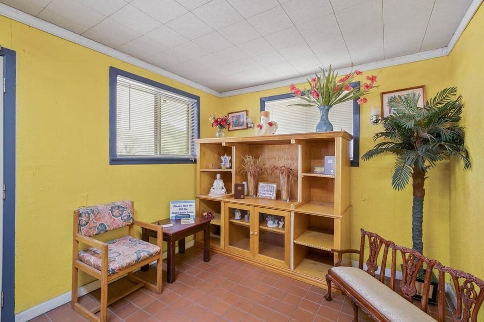 Unwind briefly in the cozy waiting nook before heading out.