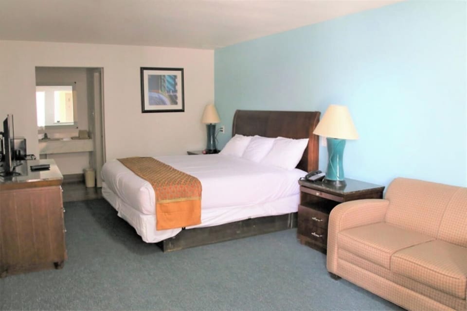 Bedroom. Interior and views may vary based on location and availability