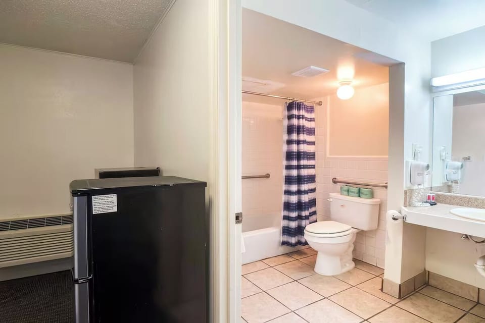 Refresh easily in a bright bathroom with handy essentials.