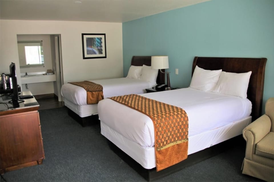 Bedroom. Interior and views may vary based on location and availability