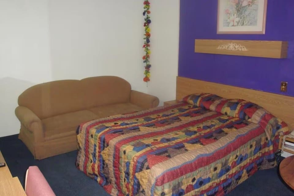 Bedroom. Interior and views may vary based on location and availability.
