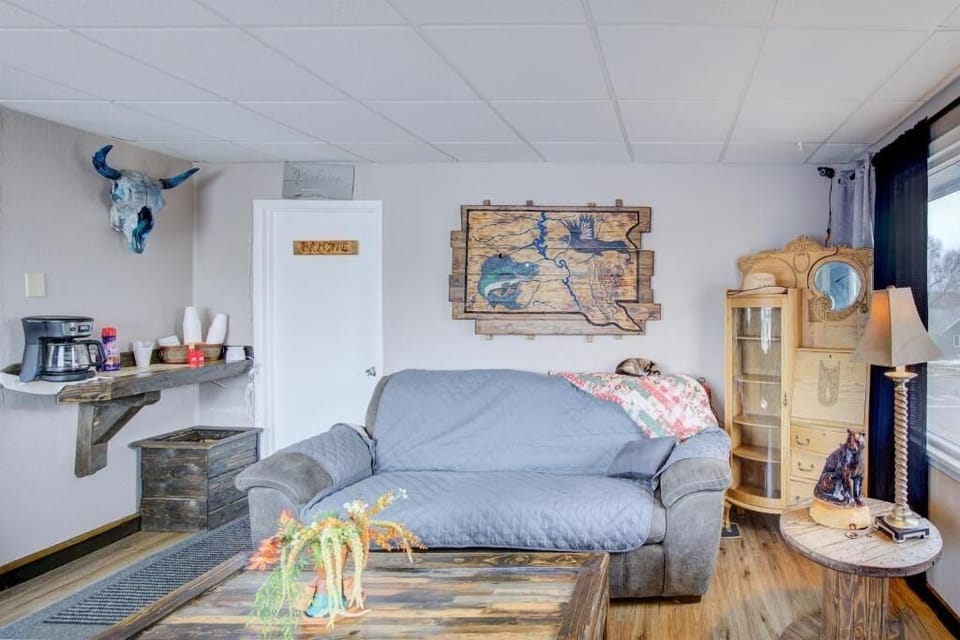 Curl up on the sofa and enjoy a calm, homey vibe.