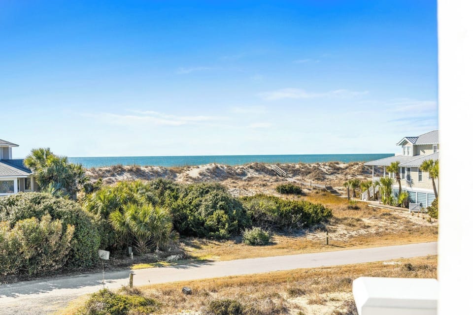 WOW OCEAN VIEW FROM THIS HOME