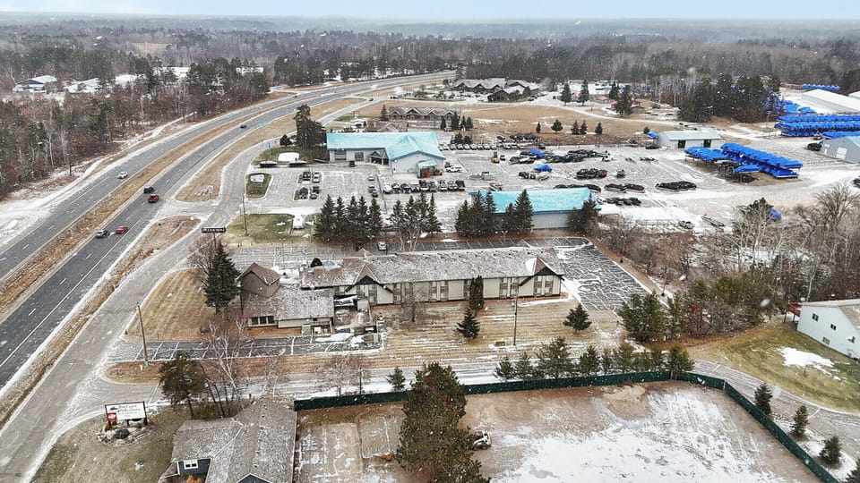 Boutique-style hotel in Nisswa, MN – central location near Gull Lake.