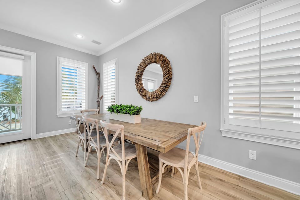 Dining seating for 8