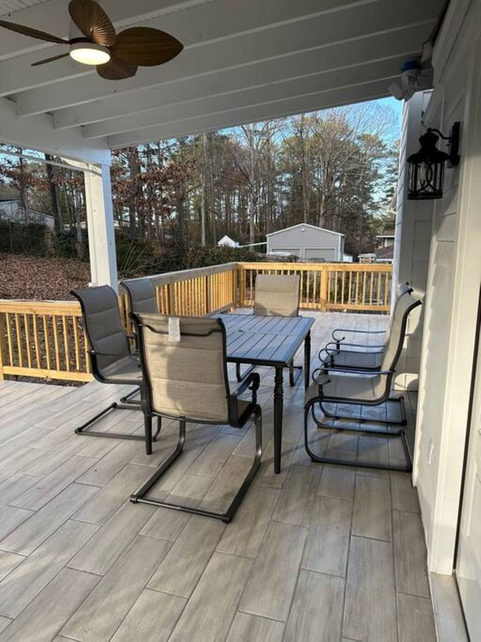 Outdoor dining