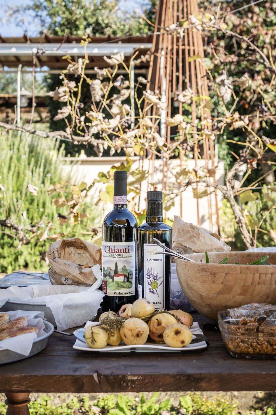 Garden, Food, Bottle, Glass Bottle, Outdoor Table, Basket