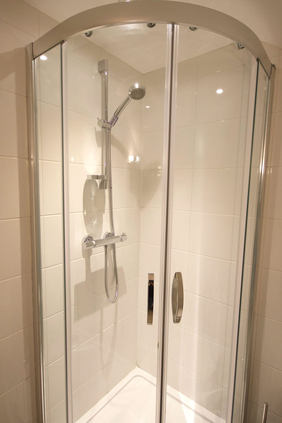 Ferndale en-suite shower