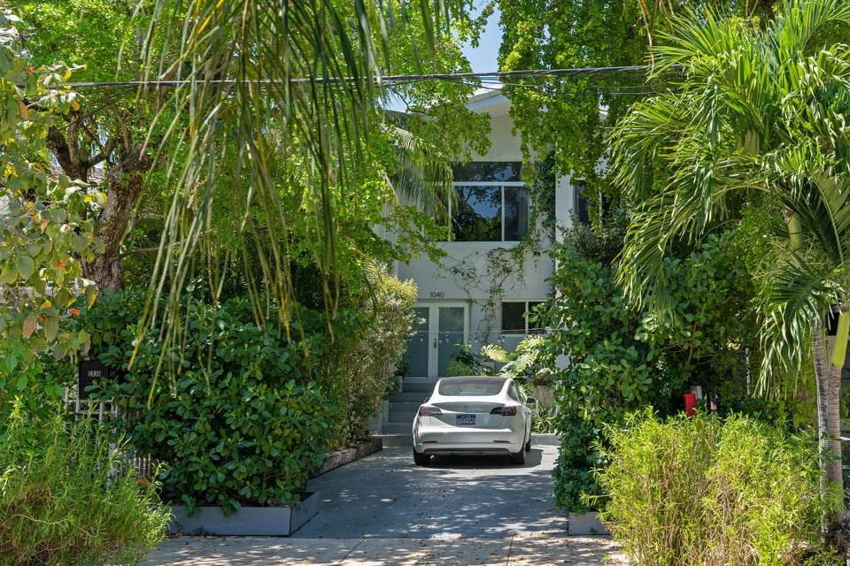 front of the house with 2 parking spots