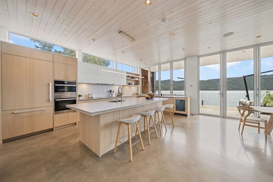 Second sink in island which has seating for 4.