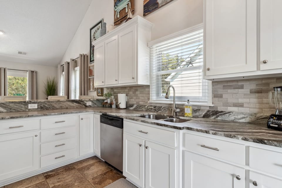 Kitchen - Top Level