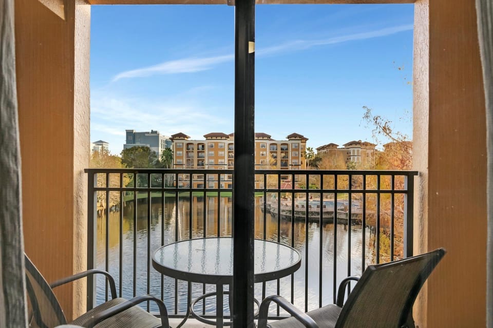 Private Balcony!