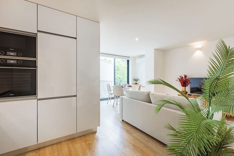 Living room with sofa-bed, TV, AC and Dining table.
Fully equipped kitchenette.