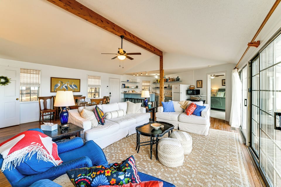 Living Room | Main Level