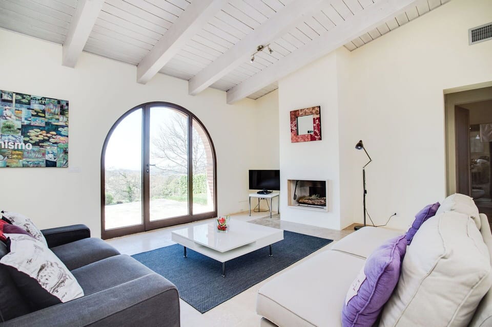 Furniture, Interior Design, Flooring, Wall, Floor, Couch, Ceiling, Room, Living Room, Home