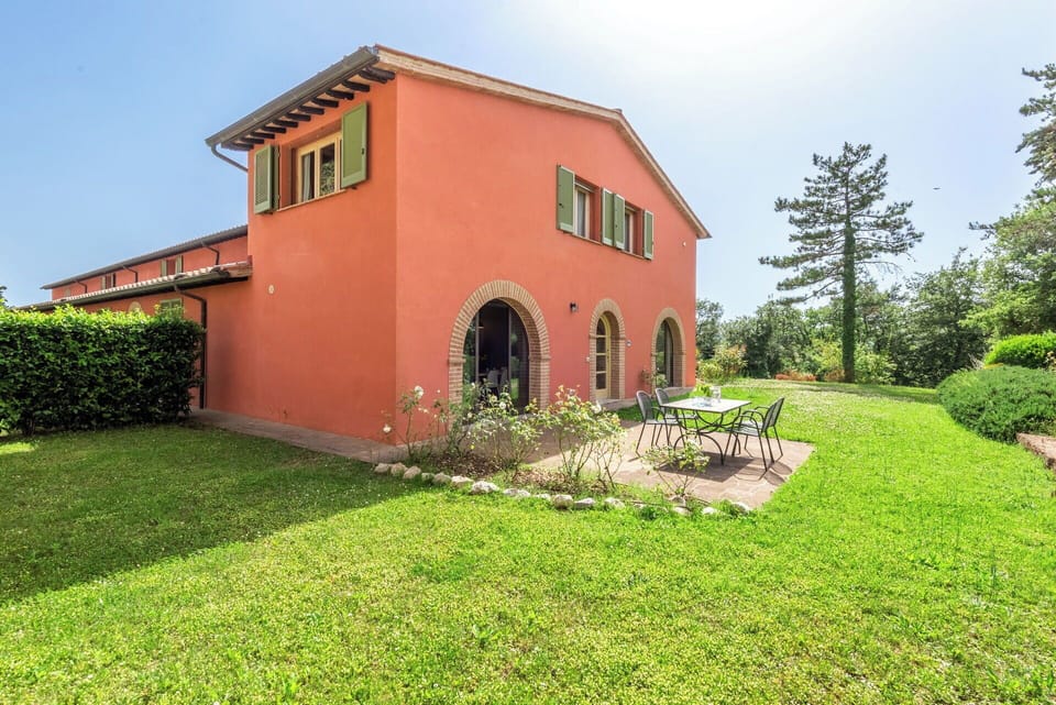 Shrub, Garden, Estate, Farmhouse, Lawn, Hacienda, Landscaping, Yard, Villa, Backyard
