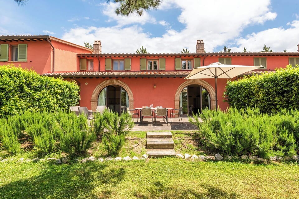Shrub, Garden, Estate, Hacienda, Yard, Farmhouse, Lawn, Landscaping, Backyard, Villa