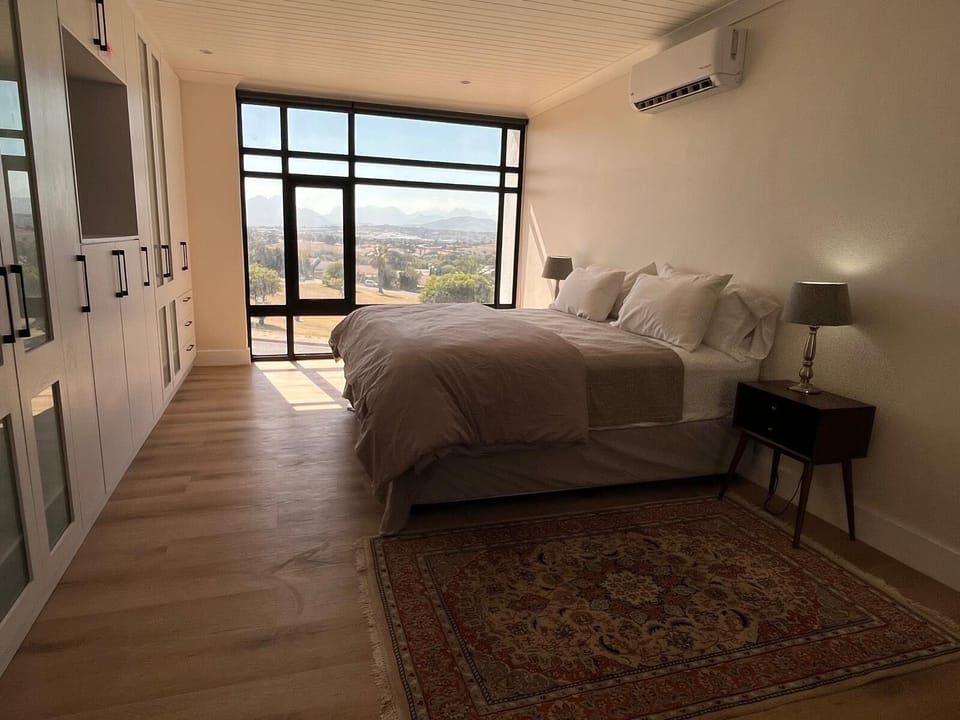 Master bedroom King bed