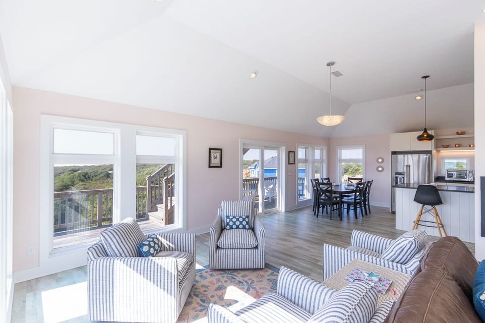 Top Level Living Area