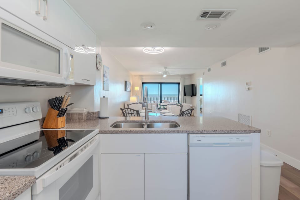 All the room you need to cook!