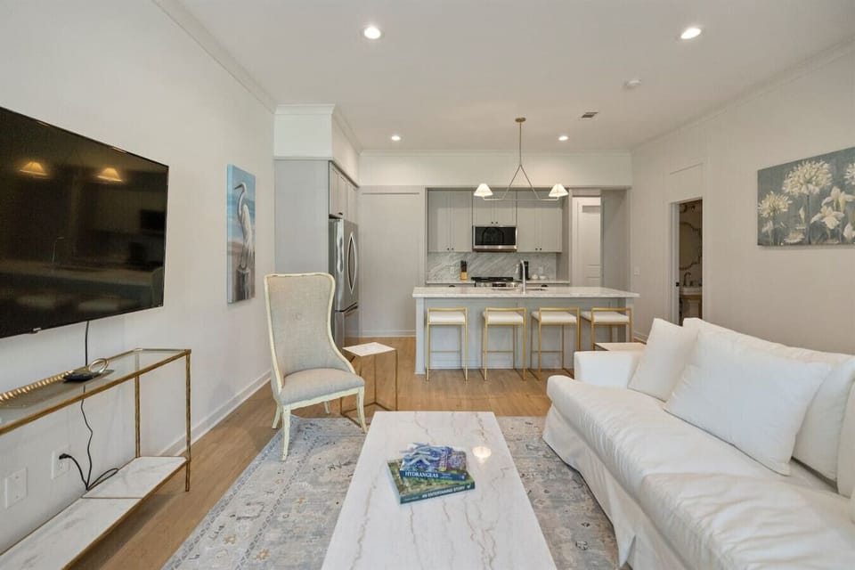 Simple coastal comfort inside
