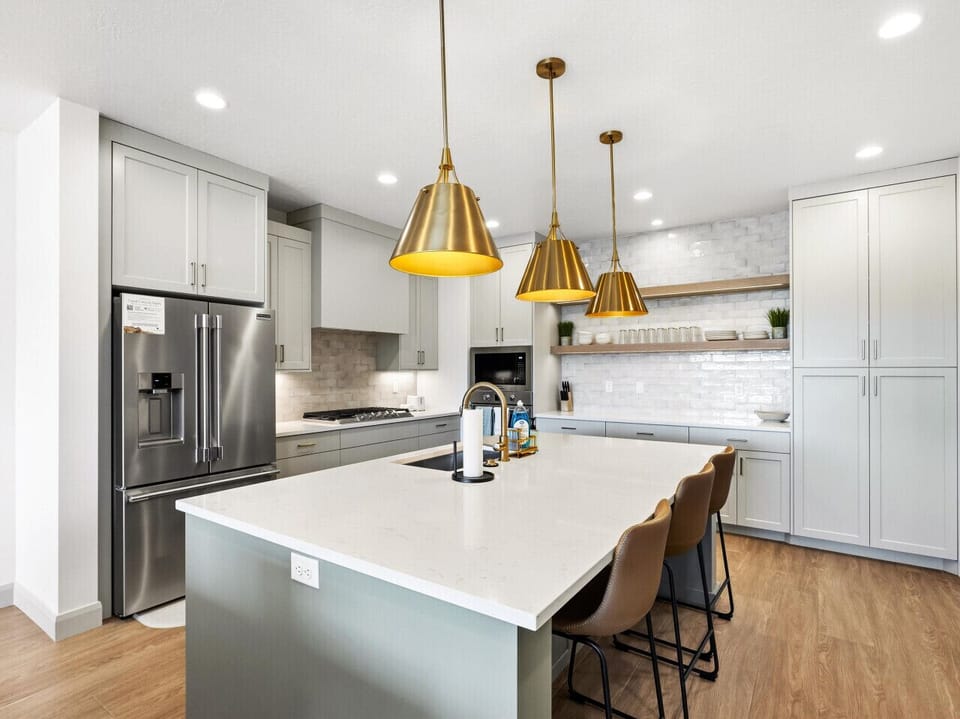 Fully Stocked Kitchen with Island