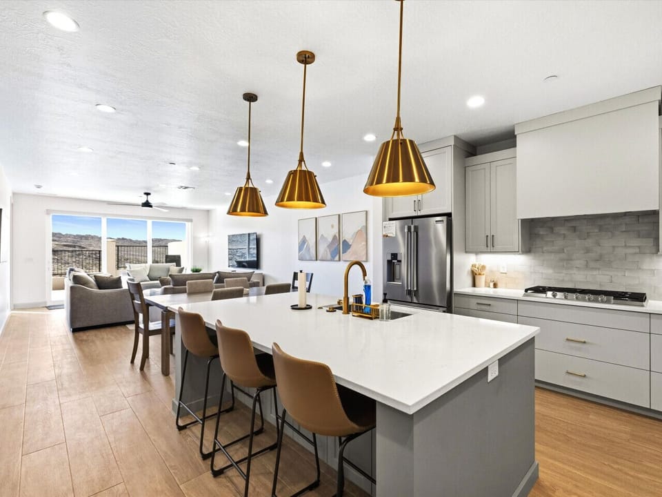 Fully Stocked Kitchen with Island
