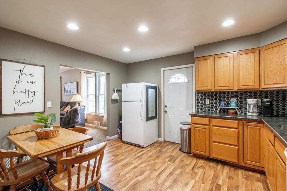 [Kitchen, main floor]