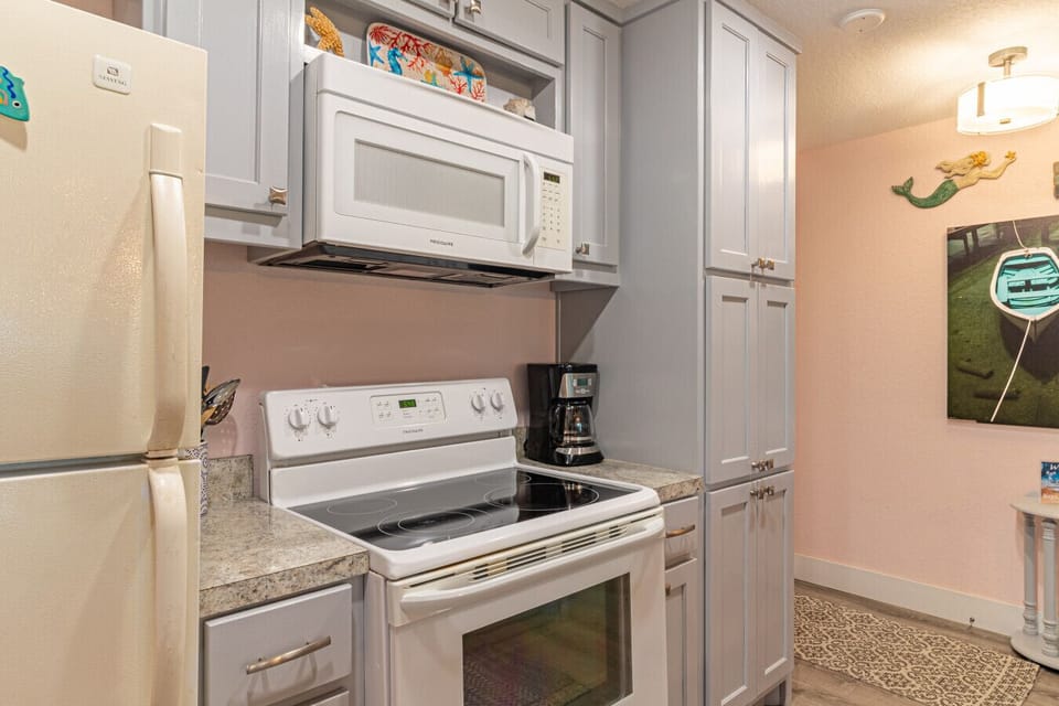 Fully equipped kitchen