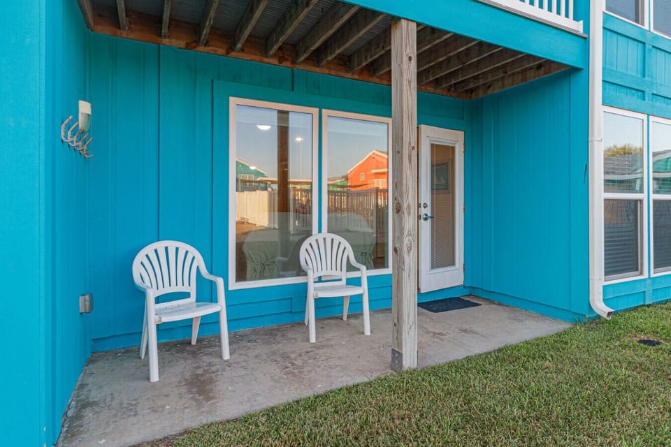 Private patio  seating