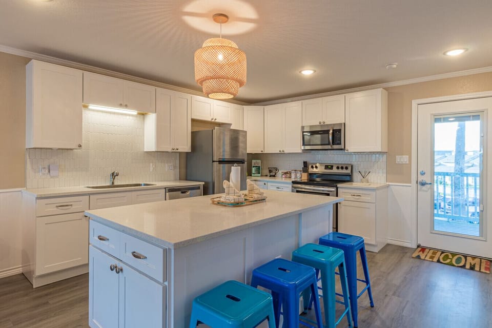 Open kitchen island