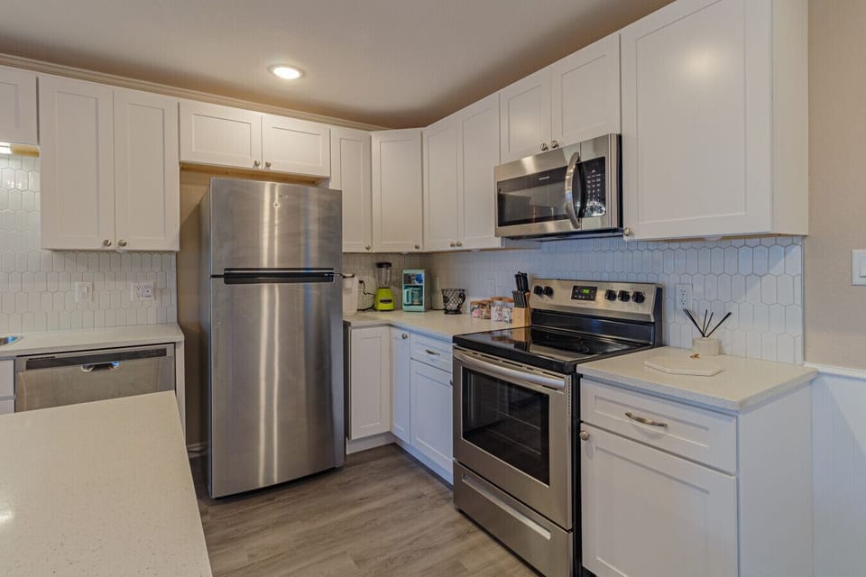 Modern coastal kitchen