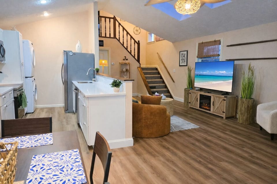 So open and spacious for everyone to enjoy each others` company