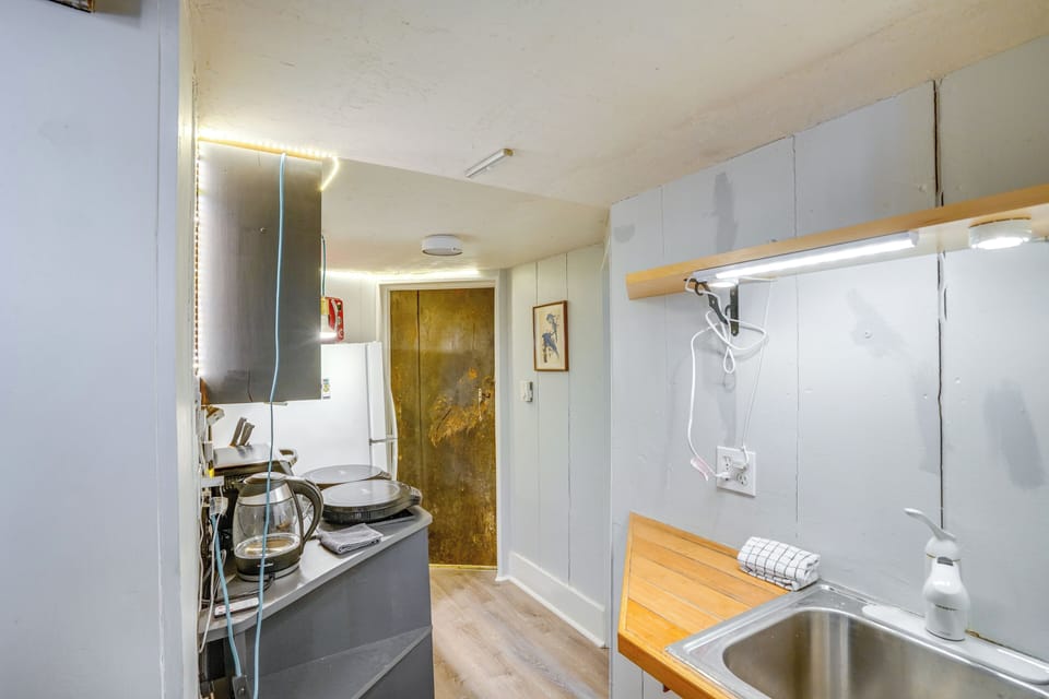 Kitchenette | Main Level
