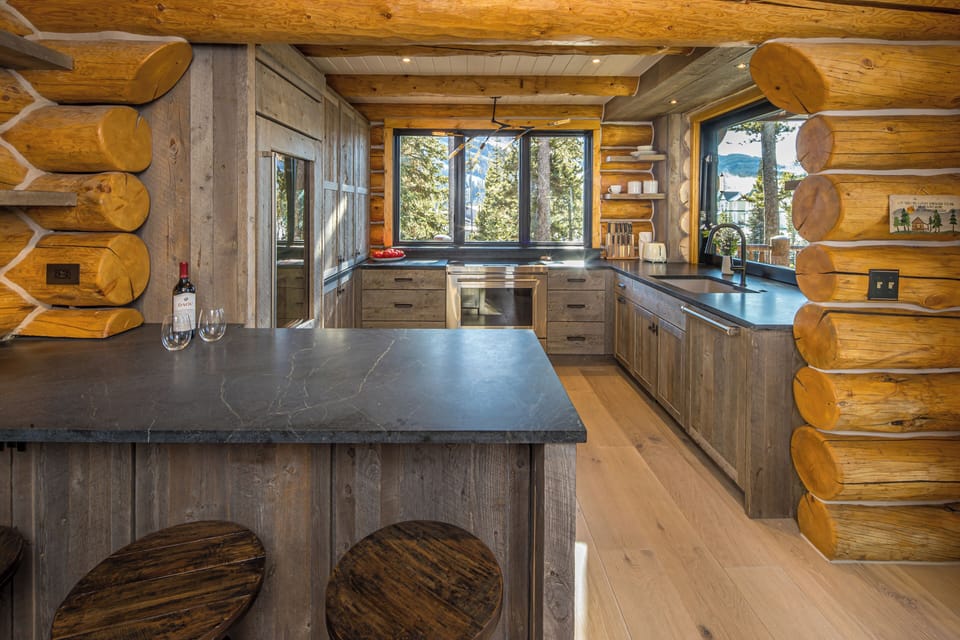 Fully equipped kitchen