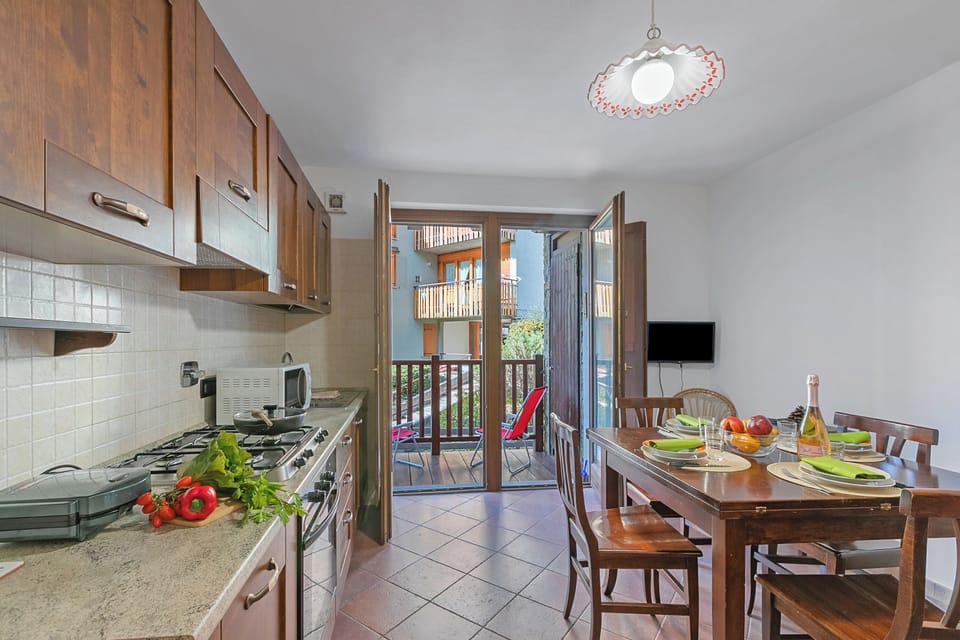 Kitchen and dining area