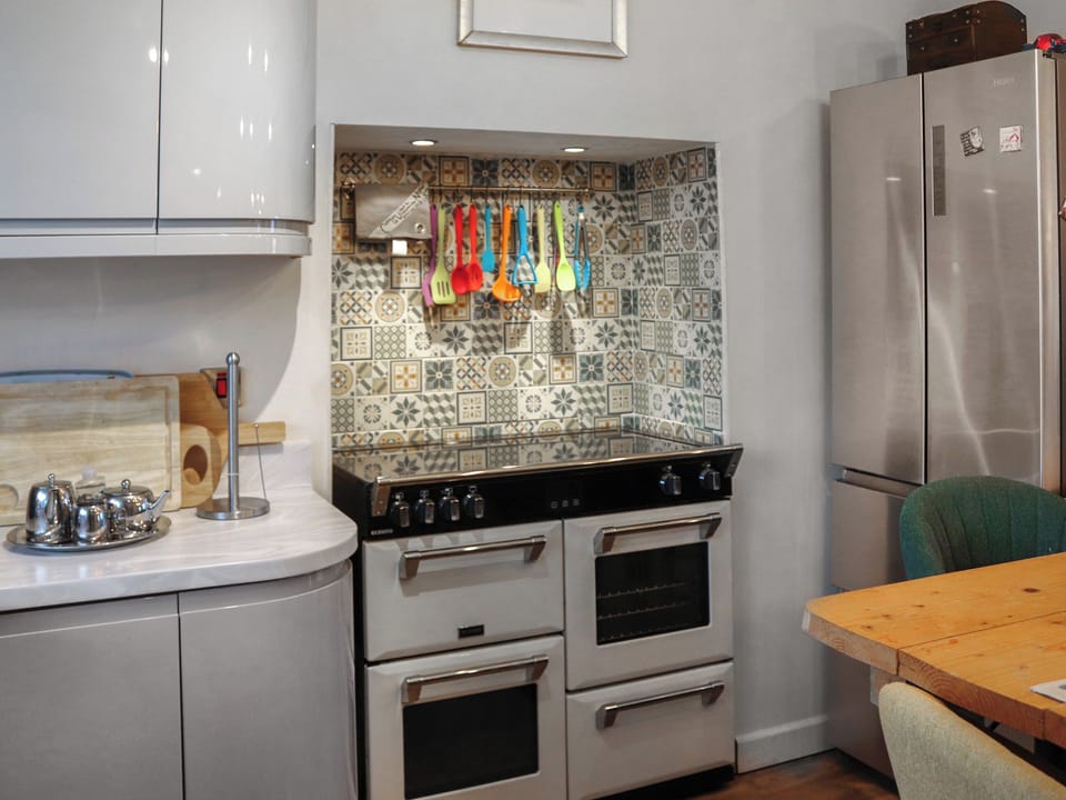 Kitchen area | Brig Y Don, Borth