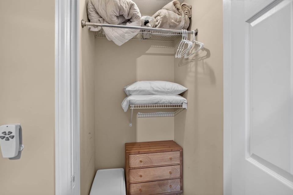 Twin Bedroom Closet (2/3)