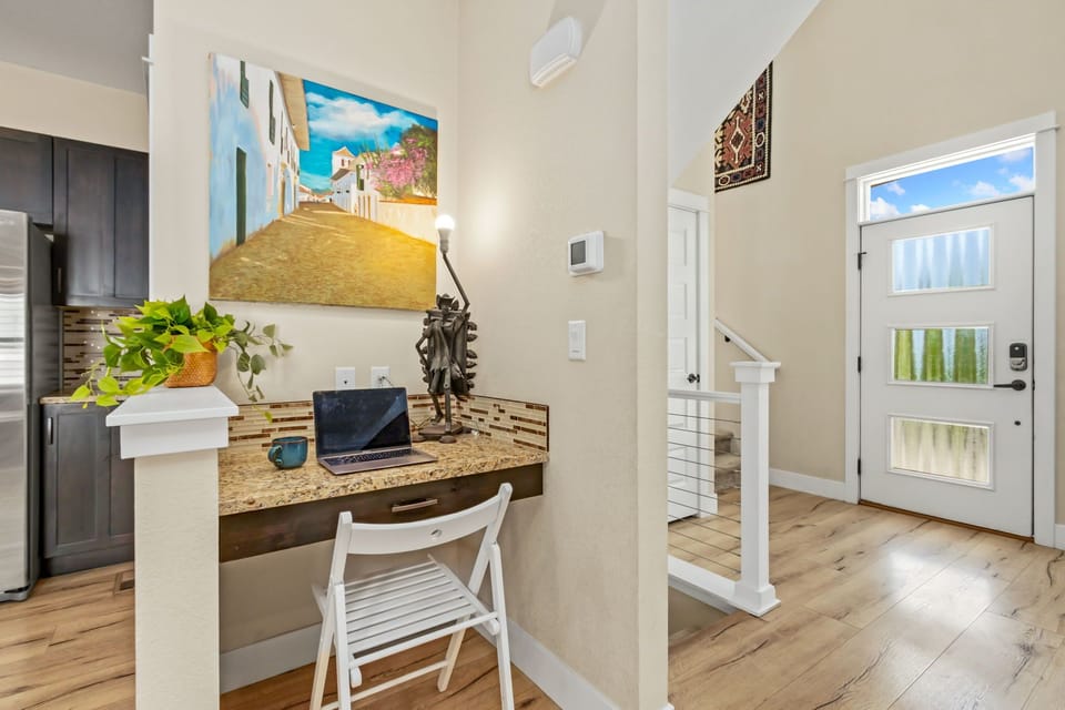 Laptop-friendly Workspace