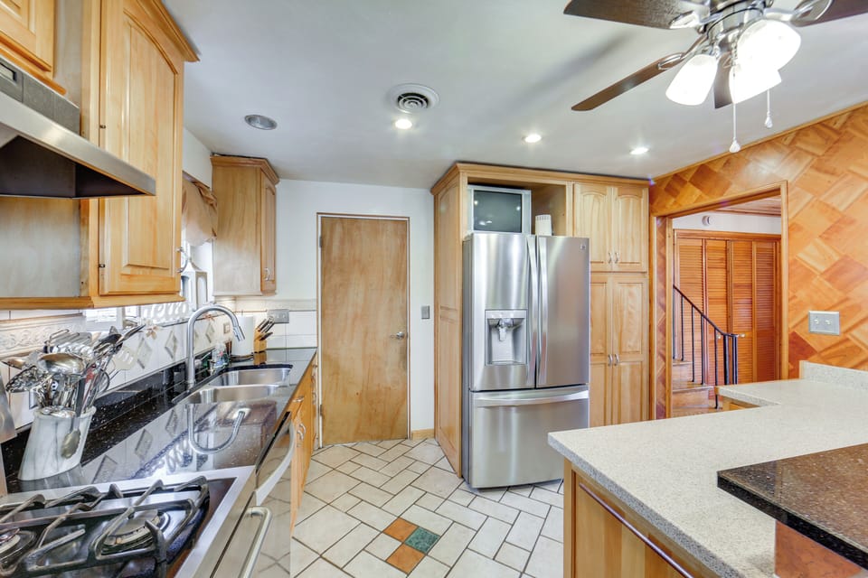 Kitchen | Cooking Basics | Keurig Coffee Maker | Lower Level