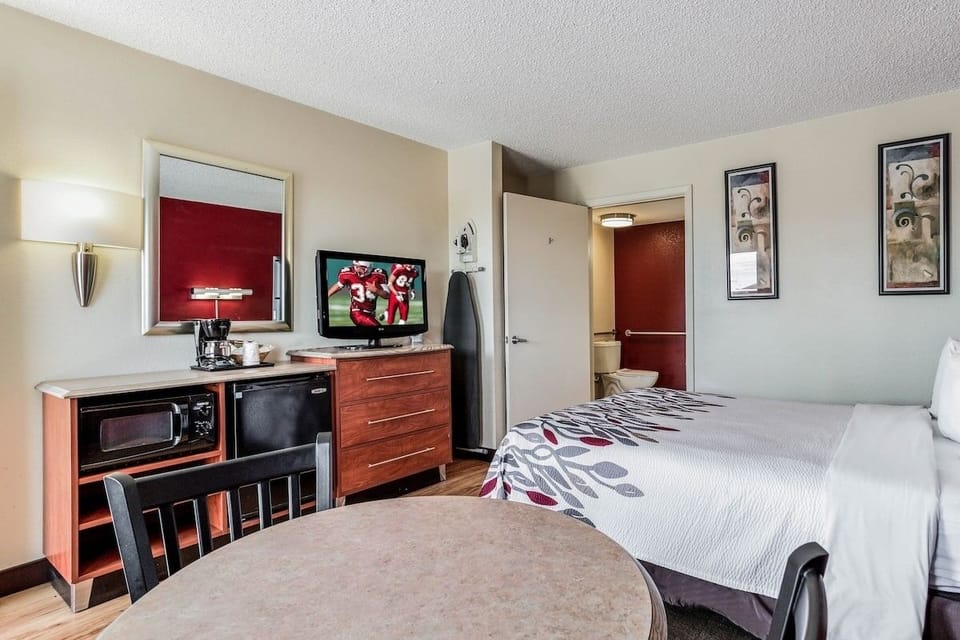 Bedroom. Interior and views may vary based on location and availability.