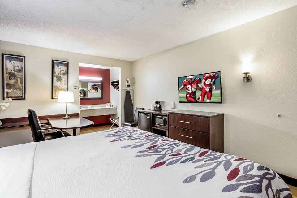 Bedroom. Interior and views may vary based on location and availability.